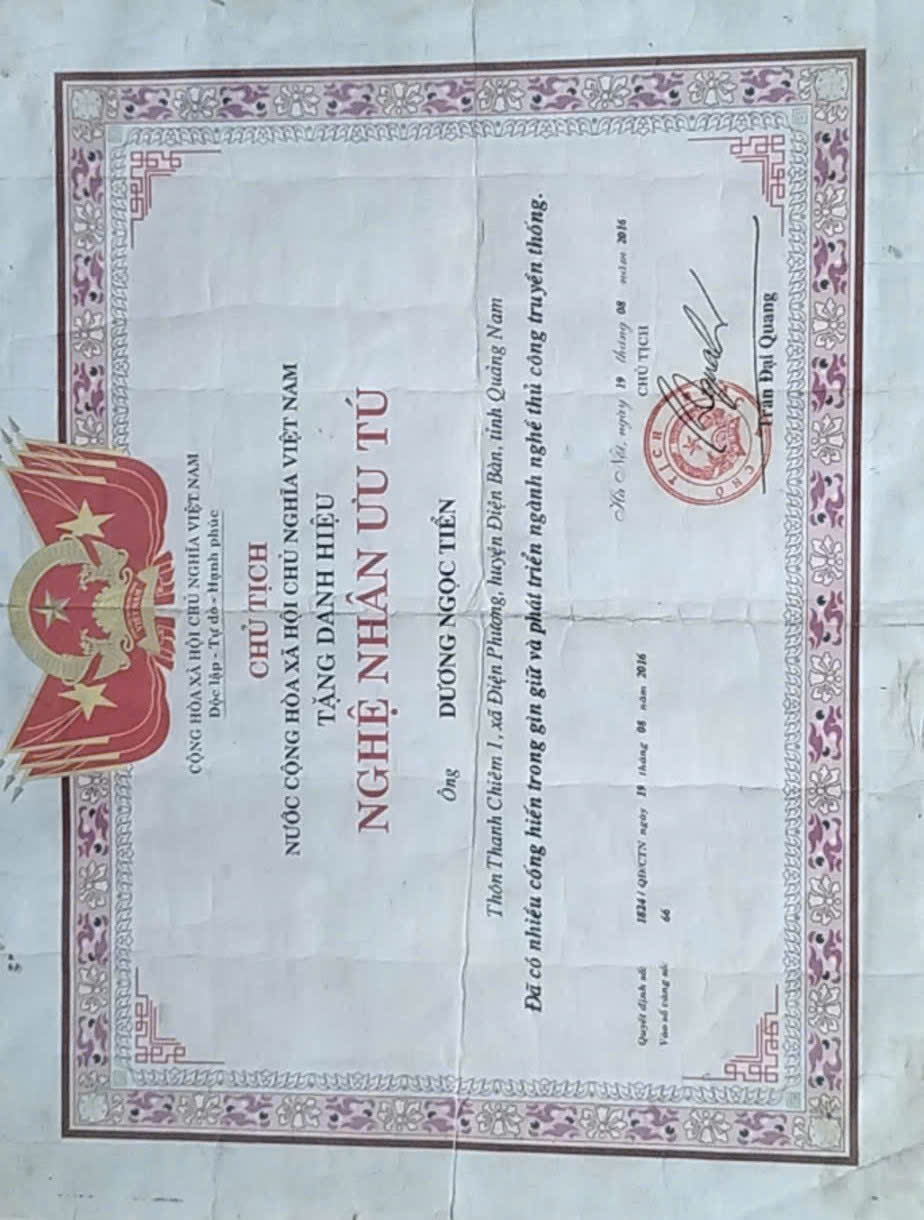 Chứng nhận, giấy khen